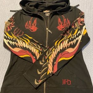 Ladies Harley sweatshirt. Used but very good condition.